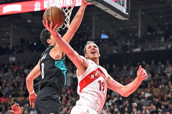 Toronto-Raptors-siegen-wieder-P-ltls-R-cken-zwickt