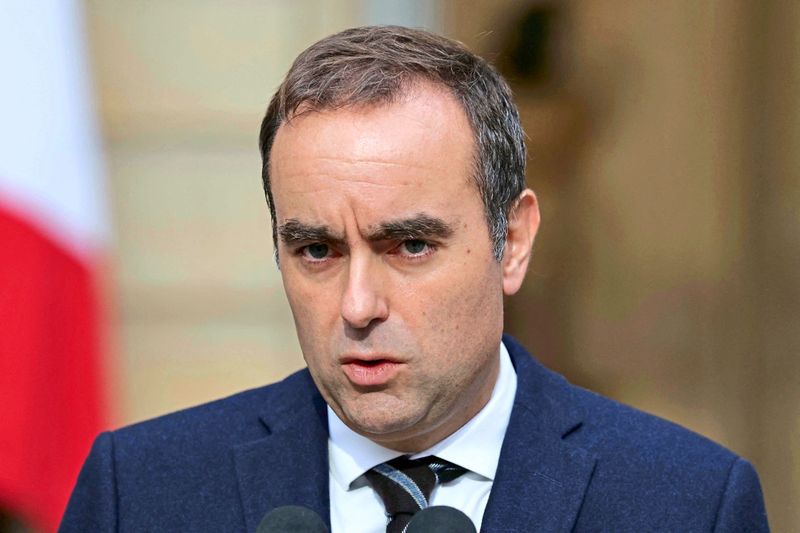 Macron beauftragt zurückgetretenen Premier Lecornu mit Verhandlungen