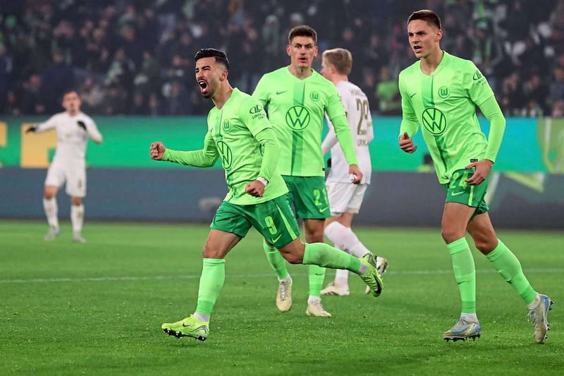 Wolfsburg holt nach dreimaligem Rückstand 4:3 gegen Mainz