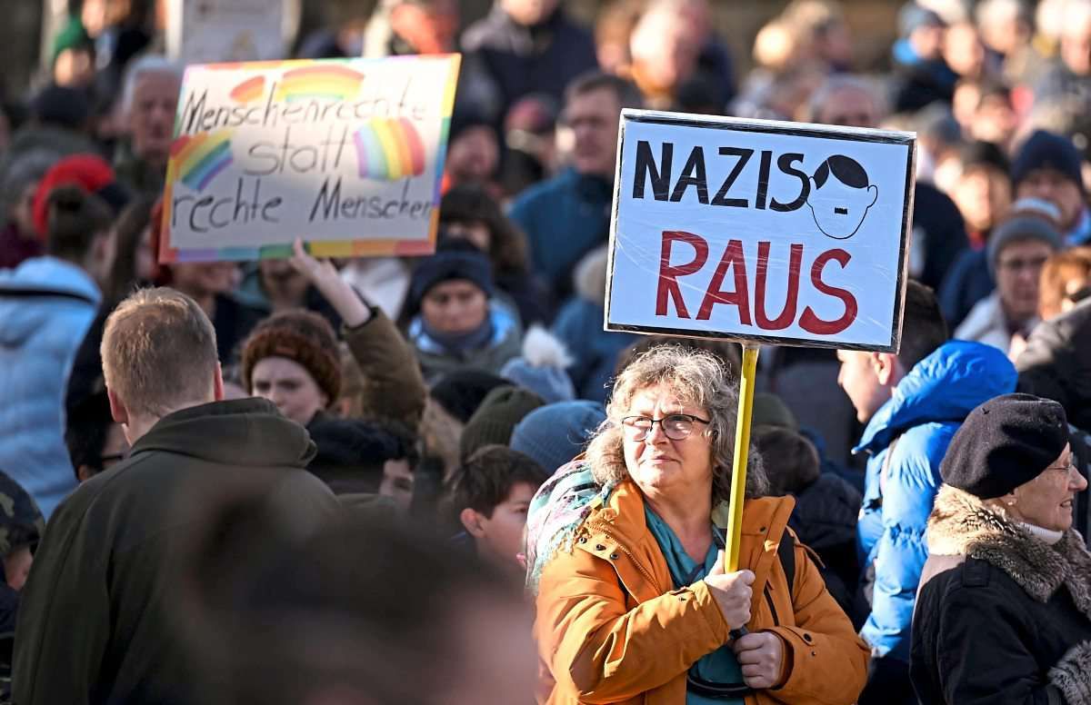 Demos Gegen Rechtsextremismus In Mehreren Städten Am Freitag ...