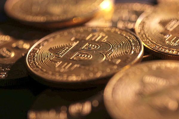 bitcoin-knackt-die-schwelle-von-100-000-us-dollar