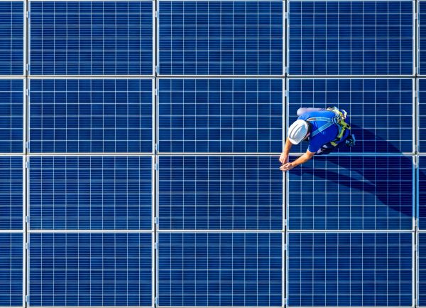 Mehr-Sonnenenergie-Mehr-Marktwirtschaft-wagen-