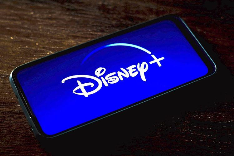 Das Disney Plus Logo auf einem Smartphone