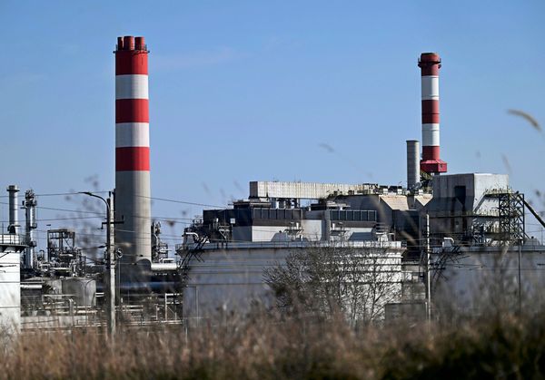 Bald-k-nnte-Sprit-knapp-werden-warnt-die-deutsche-Wirtschaftsministerin-Was-ist-dran-