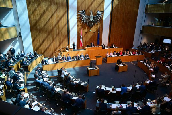 Weniger-Geld-f-r-Integration-und-Entwicklungshilfe-In-der-Verwaltung-wird-gespart