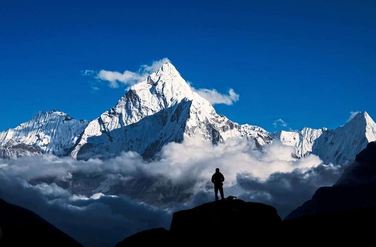 Silhouette des Mount Everest.
