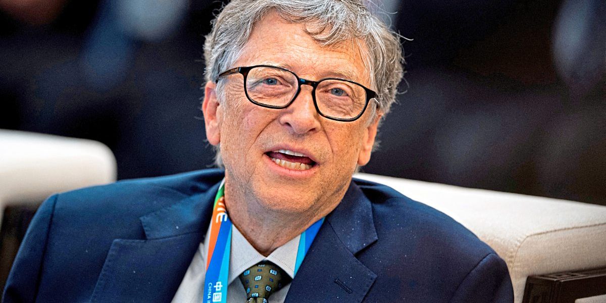 AI Pin: Warum der smarte Anstecker um 700 Dollar Bill Gates begeistert