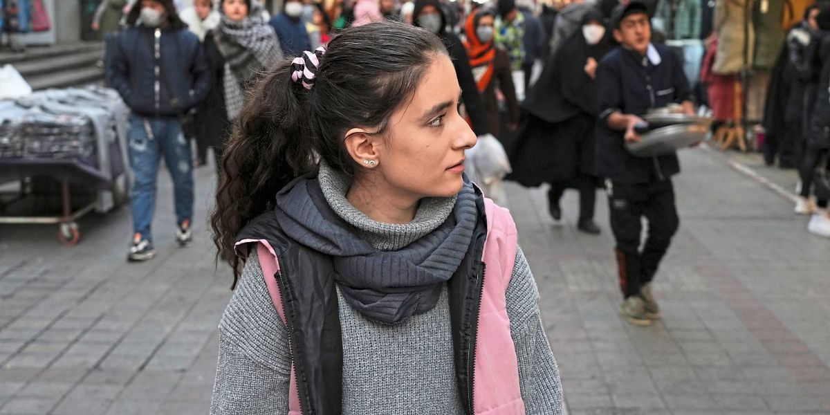 Iran droht Frauen bei Kopftuch-Verzicht mit gnadenloser Verfolgung