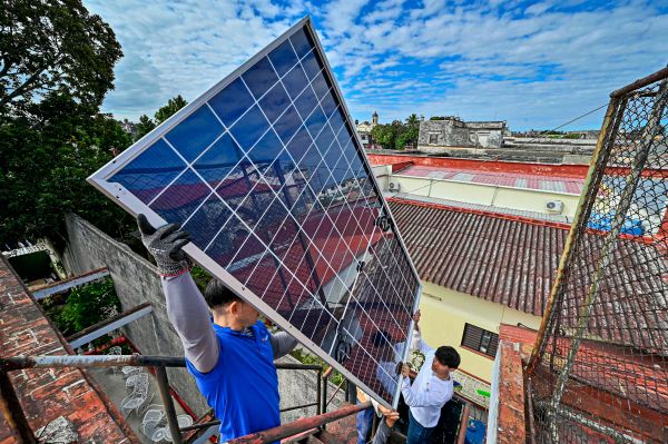 PV-Branche-sieht-sich-in-der-Warteschleife