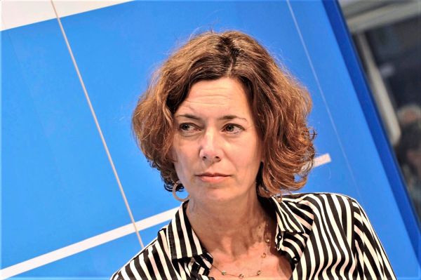 -Mensch-mit-Haltung-Buchhandels-Ehrenpreis-geht-an-Eva-Menasse