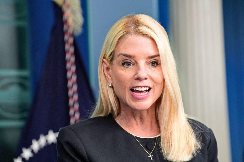 ICEBlock: Die App, die vor Razzien warnt und die US-Justizministerin erzürnt