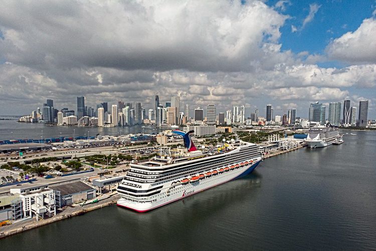 Ein Schiff des Kreuzfahrtanbieters Carnival in Miami: Bei CBD hört sich der Spaß auf.