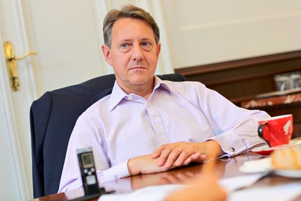 Gest-ndnis-statt-jahrelanger-Haft-Ex-Meinl-Banker-Weinzierl-macht-einen-Deal-mit-der-US-Justiz