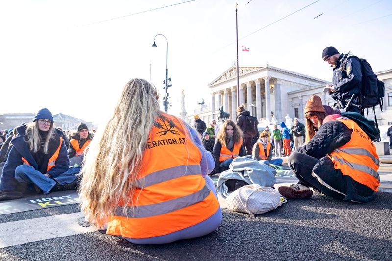 Zwei Schuldsprüche in Prozess gegen frühere Letzte Generation
