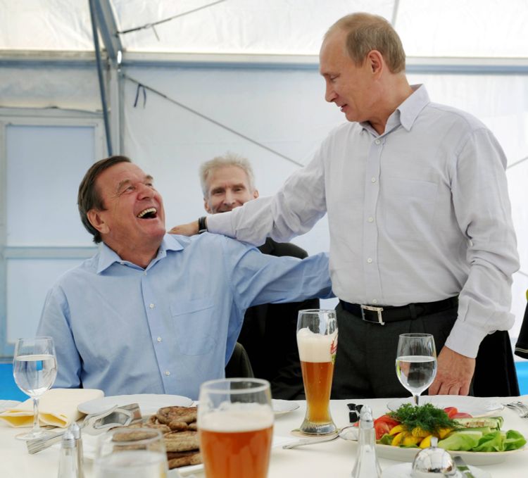 Wladimir Putin und Gerhard Schröder