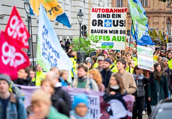 Ab-sofort-jeden-Monat-Manometer-Wir-messen-den-Druck-der-Klimadebatte