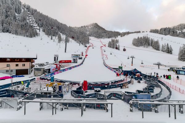 zu-viel-neuschnee-verhindert-super-g-in-zauchensee