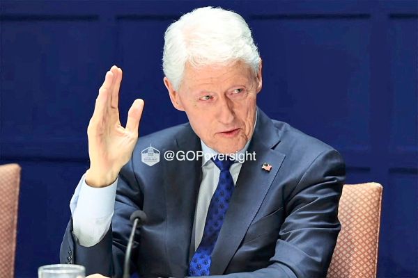 Videos-von-Anh-rung-ver-ffentlicht-Bill-Clinton-verteidigt-Donald-Trump-im-Fall-Epstein