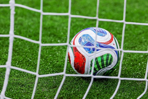 Austria-Lustenau-bernimmt-mit-Sieg-gegen-St-P-lten-Tabellenf-hrung