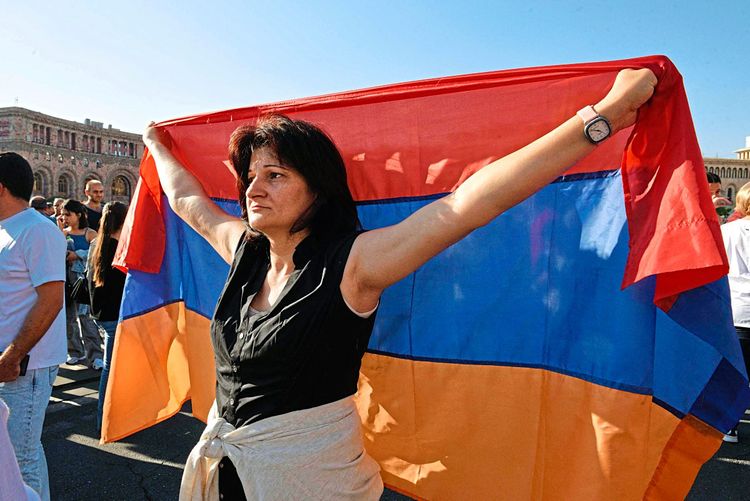 Proteste in der armenischen Haupstadt Eriwan gegen Aserbaidschan.