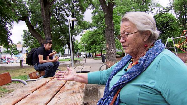 Frau-Annemarie-und-die-Migranten-im-Gemeindebau-im-ORF-Schauplatz-