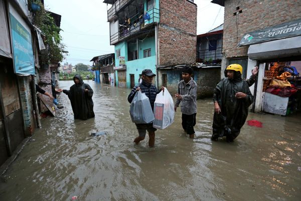 Erdrutsche-und-berschwemmungen-in-Nepal-und-Indien-Mehr-als-60-Tote