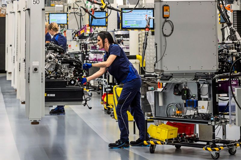 Österreichs Arbeitskräfte sind seit zwei Jahren weniger produktiv – woran liegt das?