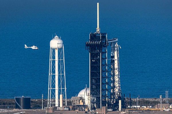 spacex-r-ckhol-mission-f-r-astronauten-auf-iss-verz-gert-sich