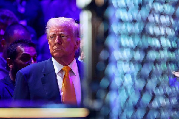 Trump-k-ndigt-MMA-K-figkampf-vor-Wei-em-Haus-zu-seinem-80-Geburtstag-an