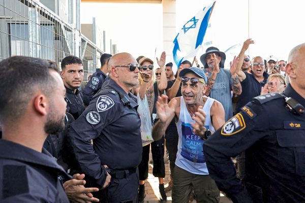 Israels-Milit-ranw-ltin-trat-wegen-Videoleak-ber-Misshandlung-von-H-ftlingen-zur-ck