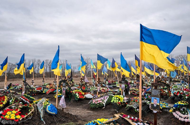 Hunderttausende Tote und globale Ratlosigkeit nach vier Jahren Ukrainekrieg