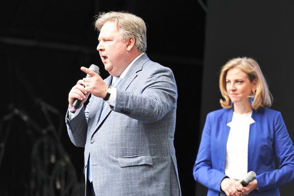 Propal-stinensische-Aktion-bei-Europatag-Event-Meinl-Reisinger-und-Ludwig-bert-nt