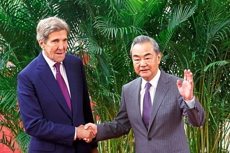John Kerry und Wang Yi
