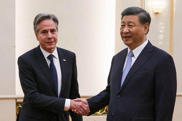 US-Außenminister Antony Blinken (links im Bild) traf am Montag den chinesischen Präsidenten Xi Jinping.
