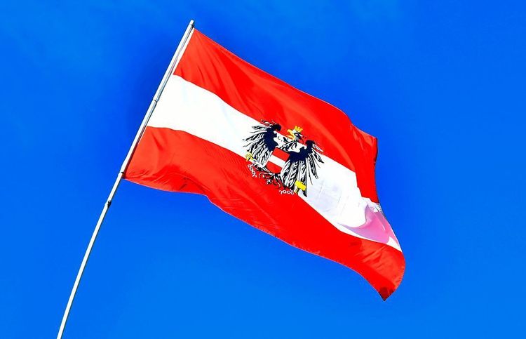 Österreich-Fahne