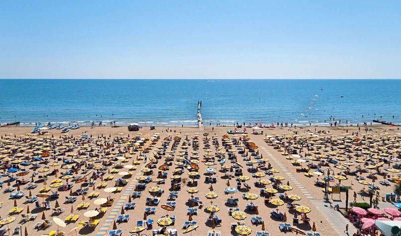 Italiens Strandbadbetreiber kündigen Streik an