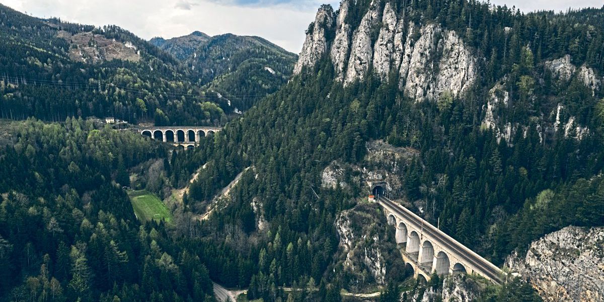 Berichte: ÖBB mit S-Bahngarnituren auf Südbahnstrecke unterwegs