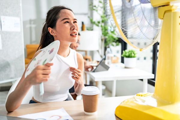 32-Grad-im-B-ro-Wie-Sie-einen-Arbeitstag-berstehen-ohne-zu-zerflie-en