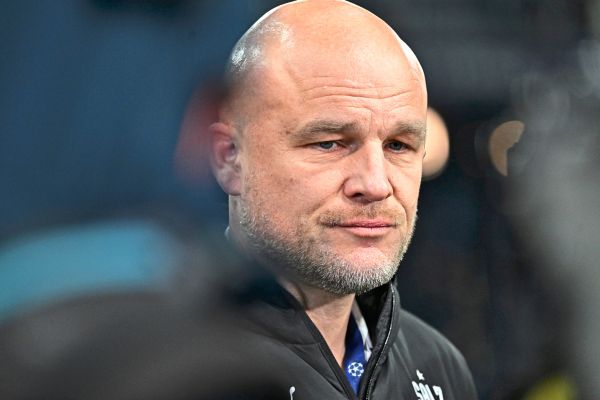 M-glicher-Abgang-von-Red-Bull-Salzburg-Sportchef-Schr-der-zu-Gladbach