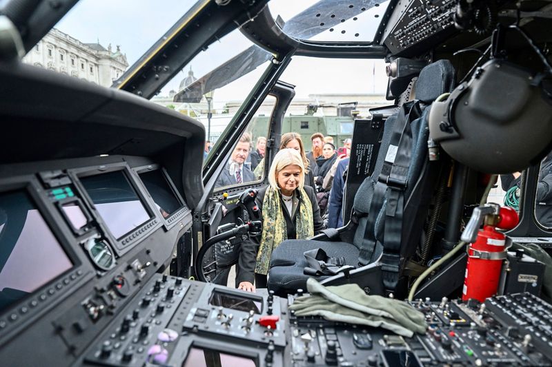 Österreich darf bald mehr Geld für Panzer und Kanonen ausgeben. Werden wir dafür später woanders hä…