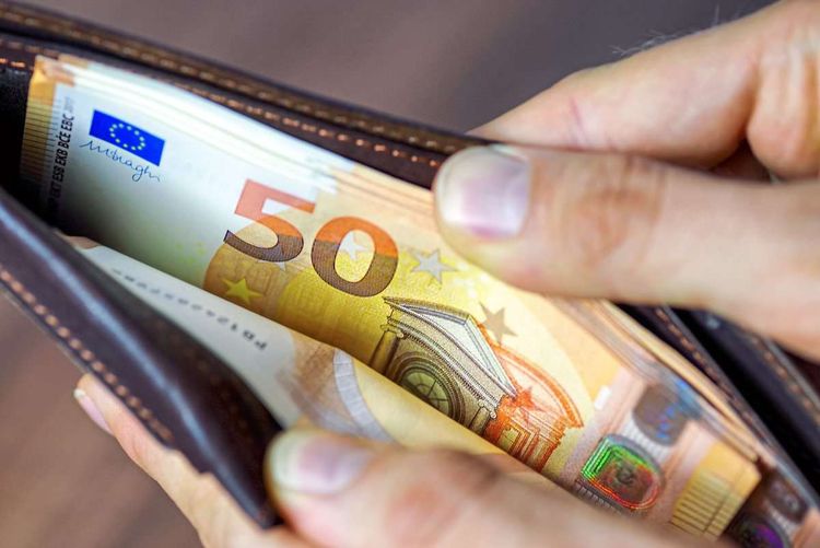 50-Euro-Scheine in Geldbörse