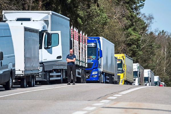 Diesel-Lkws-droht-auf-Autobahnen-h-here-Maut-VP-und-Fr-chter-stellen-sich-quer
