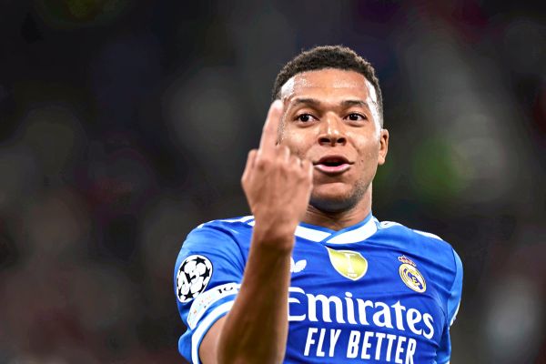 Arsenal-schl-gt-Bayern-Mbapp-Viererpack-f-r-Real-Liverpool-verliert-1-4