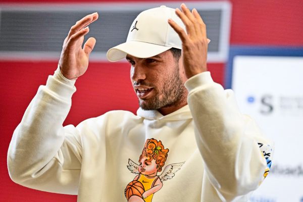 -Verletzung-ernster-als-erwartet-Carlos-Alcaraz-muss-in-Barcelona-w-o-geben