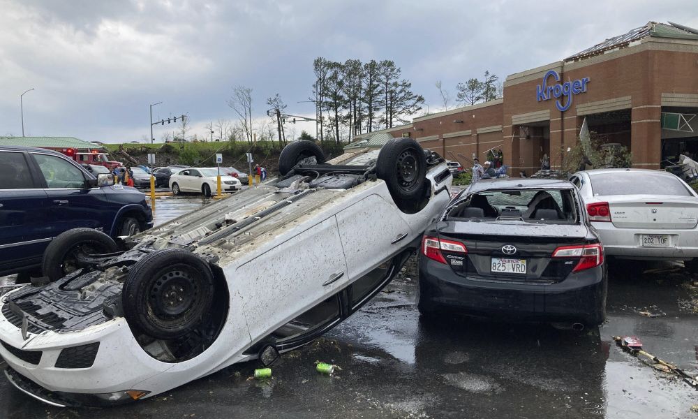 Dead and dozens injured after severe tornado in Arkansas – world Time.news