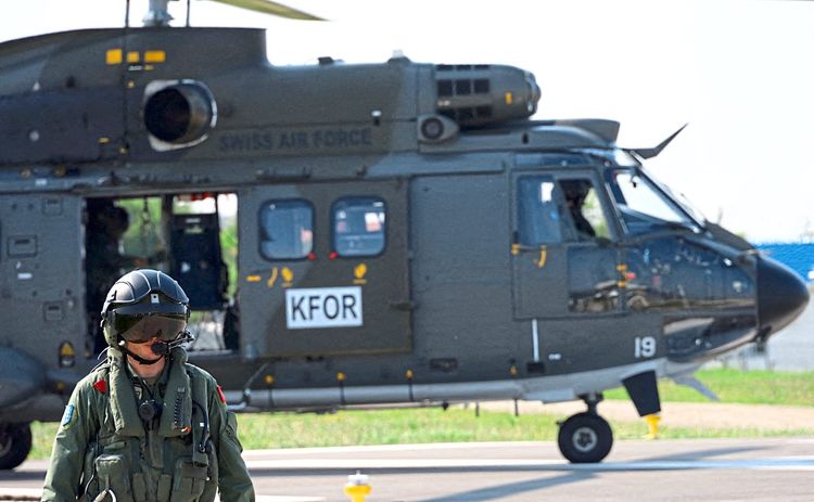 Nato Kfor Kosovo Konflikt Hubschrauber