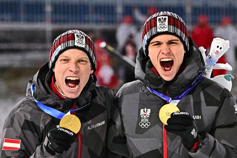 Hörl/Embacher erlösen Skispringer mit Gold im Super-Team-Bewerb