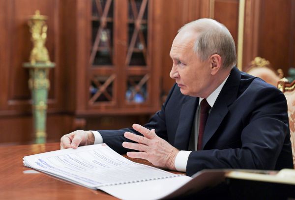 Trump-will-US-Gesetz-zu-Russland-Sanktionen-solange-er-Letztentscheidung-hat