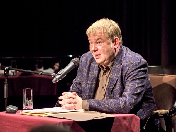 Max-Goldts-neuer-Feuilletonband-Aber-spricht-zum-Loriot-in-uns-allen