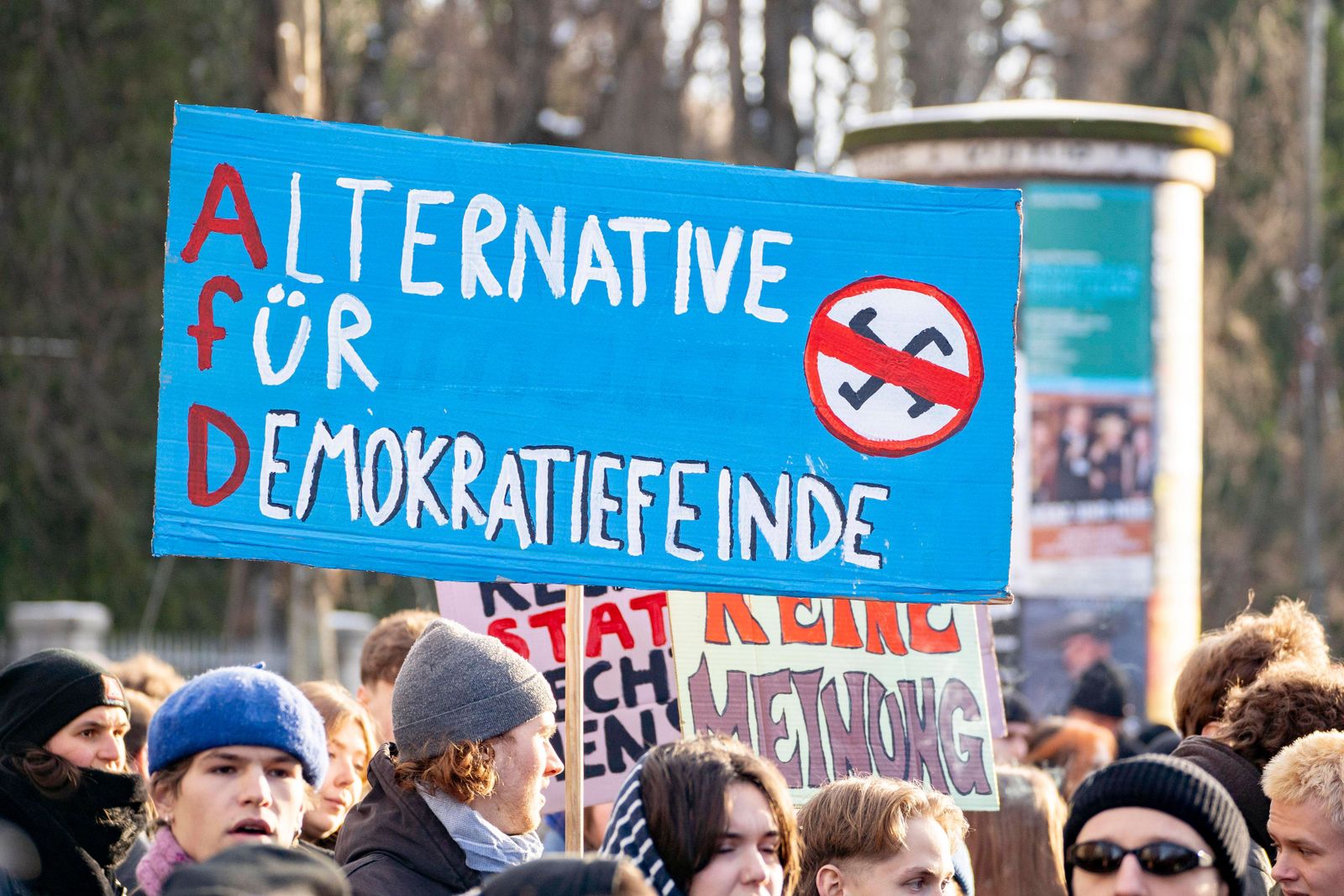 AfD Wittert Kampagne Und Vergleicht Demos Gegen Rechts Mit Nazimärschen ...